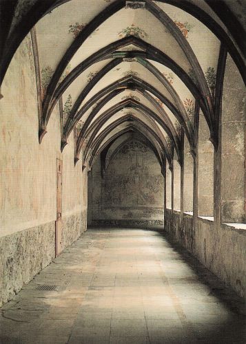 Franziskanerkloster Schwaz, Kreuzgang
